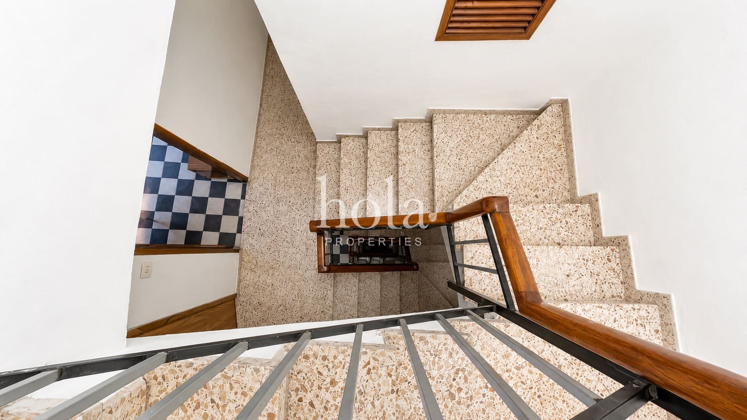 Casa de 13 habitaciones en Lanjarón en venta - 150.000 € (Ref: 10060845)