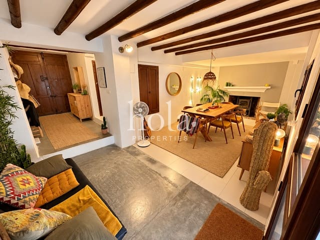5 soverom Hus til salgs i Pinos del Valle, El Pinar med svømmebasseng - € 300 000 (Ref: 10157157)