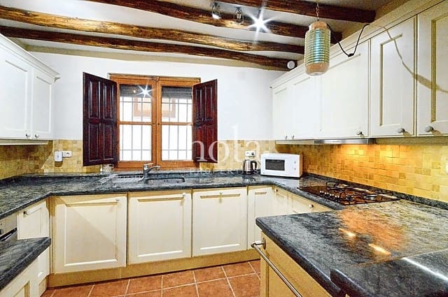 3 bedroom Townhouse for sale in Albuñuelas with pool - € 260,000 (Ref: 7679896)
