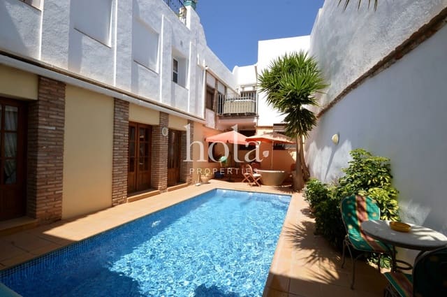 3 bedroom Townhouse for sale in Albuñuelas with pool - € 260,000 (Ref: 7679896)