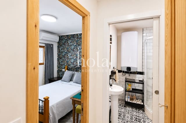 Casa de 4 habitaciones en Loja en venta con piscina - 290.000 € (Ref: 8085144)