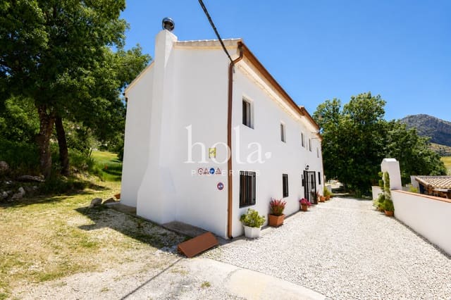 Casa de 4 habitaciones en Loja en venta con piscina - 290.000 € (Ref: 8085144)