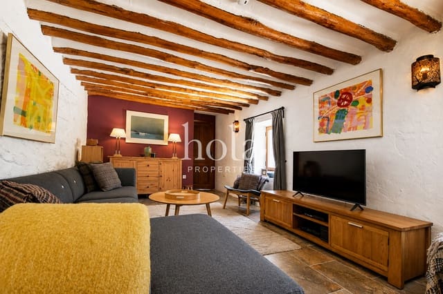 Casa de 4 habitaciones en Loja en venta con piscina - 290.000 € (Ref: 8085144)