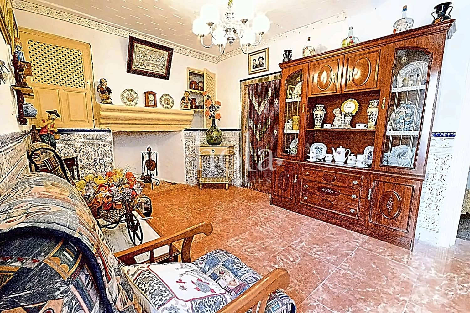 4 soveværelse Byhus til salg i Pinos del Valle - € 105.000 (Ref: 8098401)