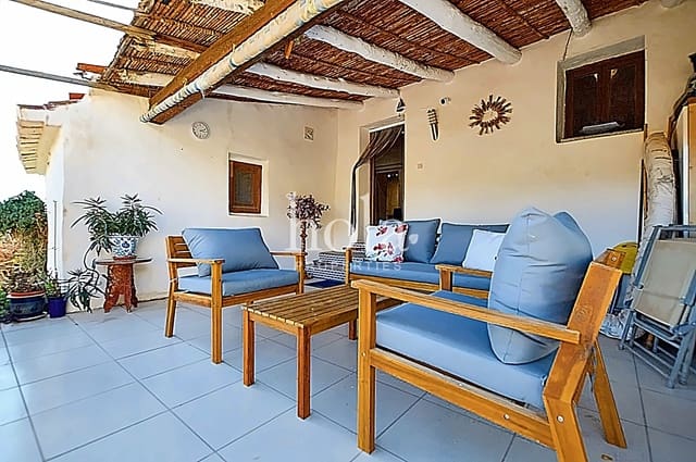 4 bedroom Finca/Country House for sale in Motril with pool garage - € 225,000 (Ref: 8101724)