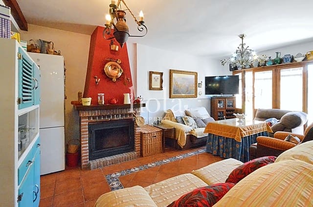 3 bedroom Townhouse for sale in Conchar, Villamena with pool - € 220,000 (Ref: 8321345)