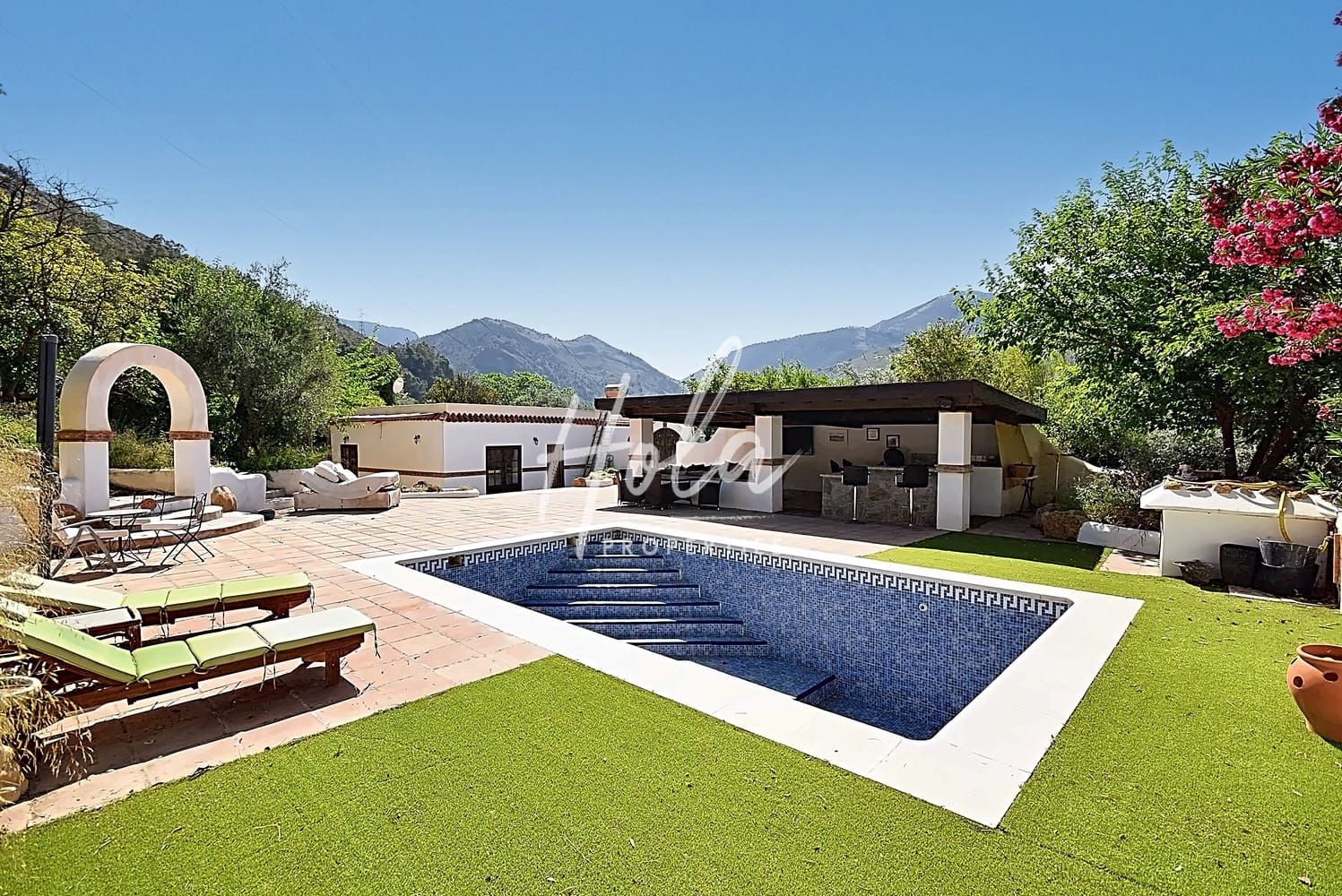 3 soveværelse Finca/Landehus til salg i Orgiva med swimmingpool - € 360.000 (Ref: 8353015)