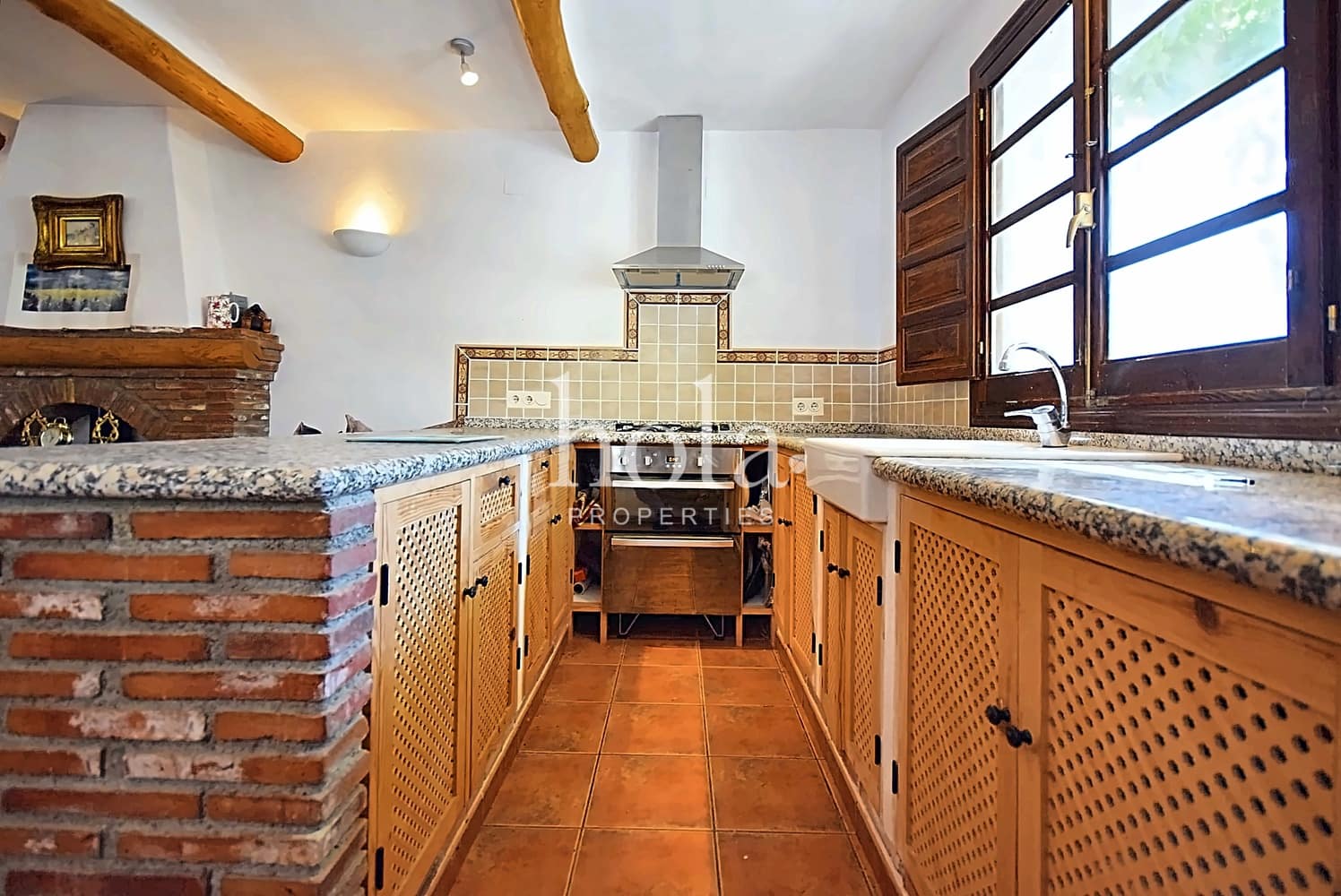 3 soveværelse Finca/Landehus til salg i Orgiva med swimmingpool - € 360.000 (Ref: 8353015)