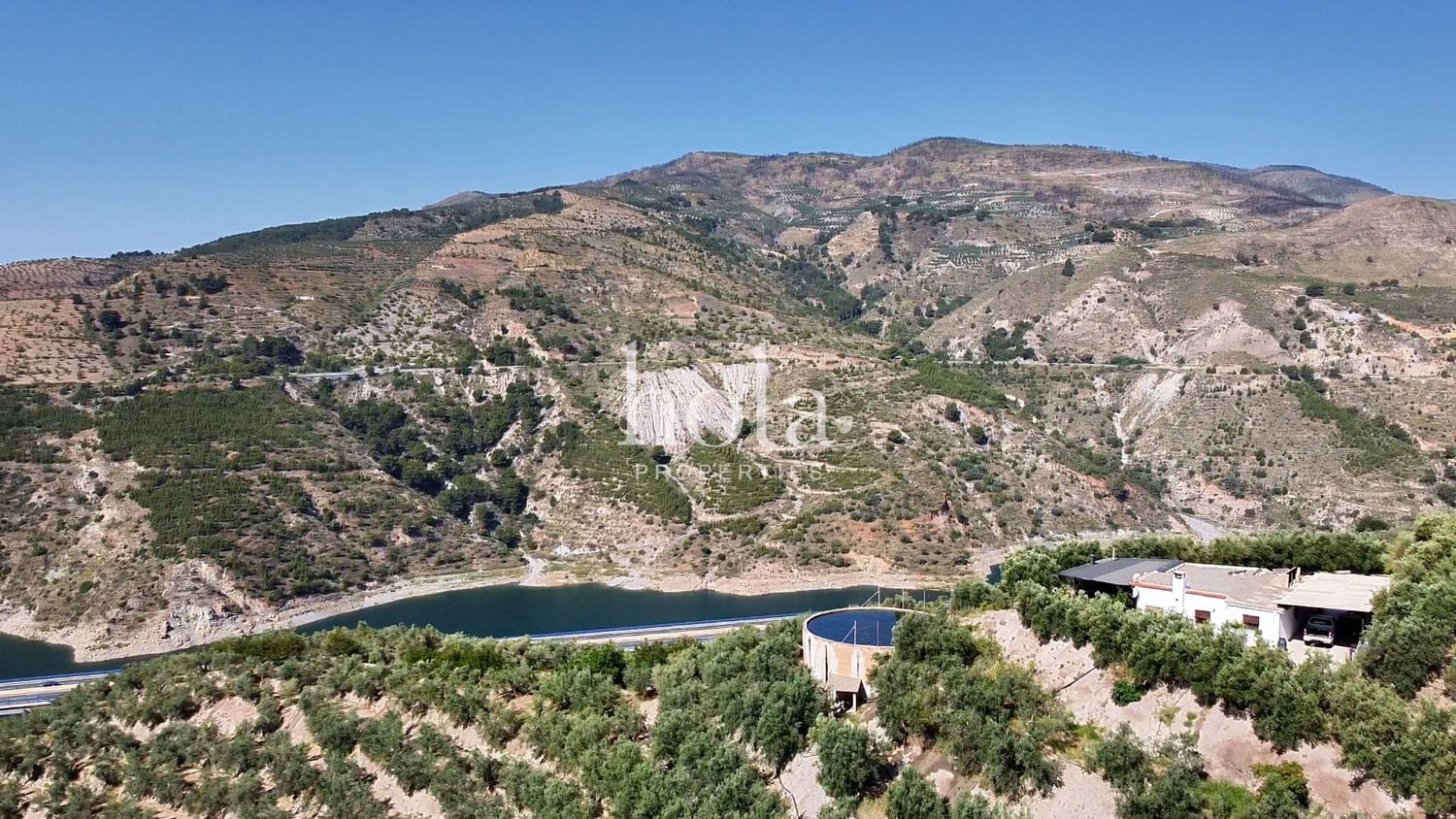 2 soveværelse Finca/Landehus til salg i Lanjaron med swimmingpool garage - € 225.000 (Ref: 8395501)