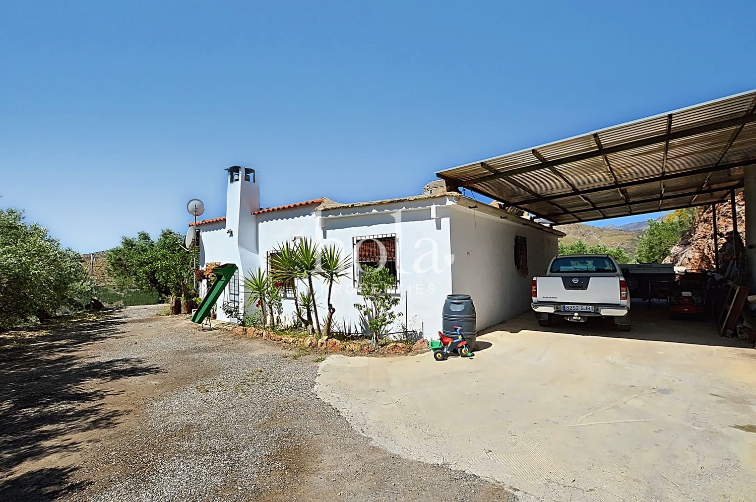 2 soveværelse Finca/Landehus til salg i Lanjaron med swimmingpool garage - € 225.000 (Ref: 8395501)