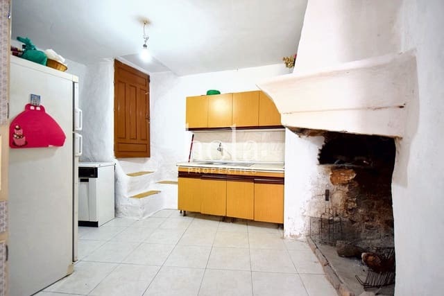 2 bedroom Townhouse for sale in Torvizcón with garage - € 40,000 (Ref: 8697131)