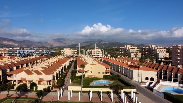 3 bedroom Townhouse for sale in Salobreña with pool garage - € 280,000 (Ref: 8703140)