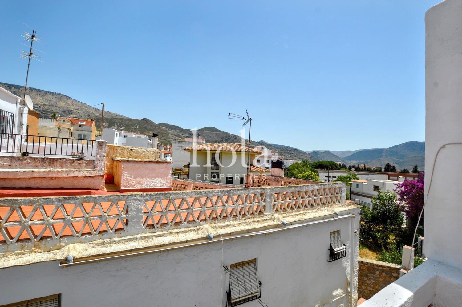 3 bedroom Townhouse for sale in Orgiva - € 80,000 (Ref: 8842278)