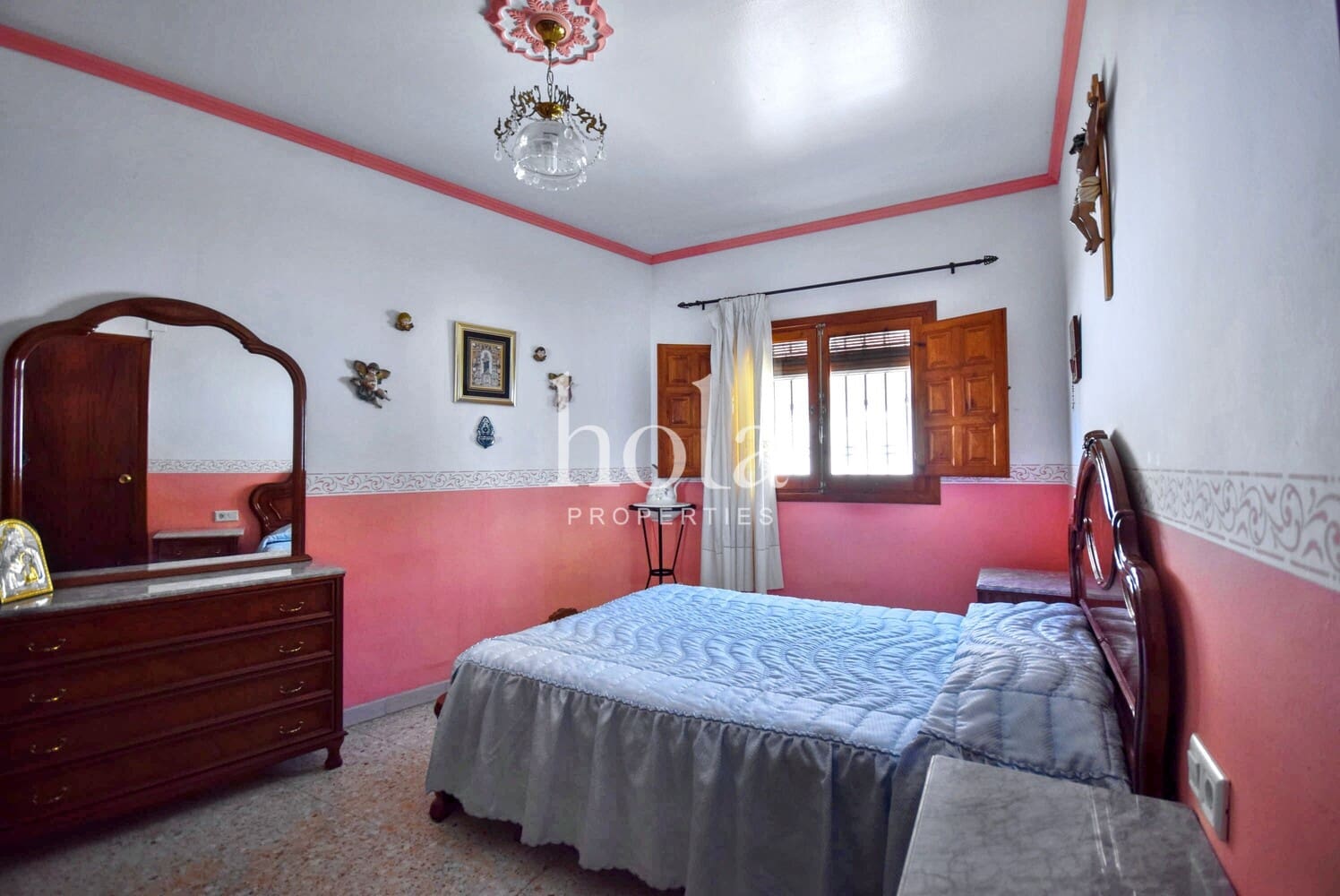 8 soveværelse Byhus til salg i Nevada med garage - € 110.000 (Ref: 8910104)