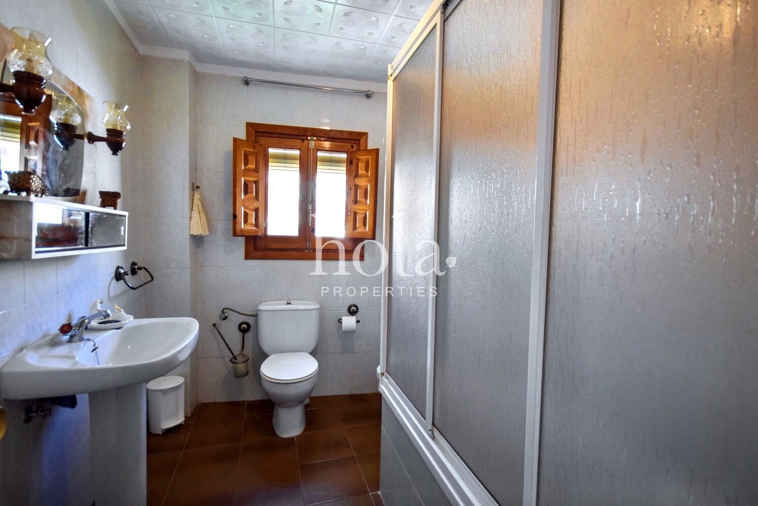 8 soveværelse Byhus til salg i Nevada med garage - € 110.000 (Ref: 8910104)