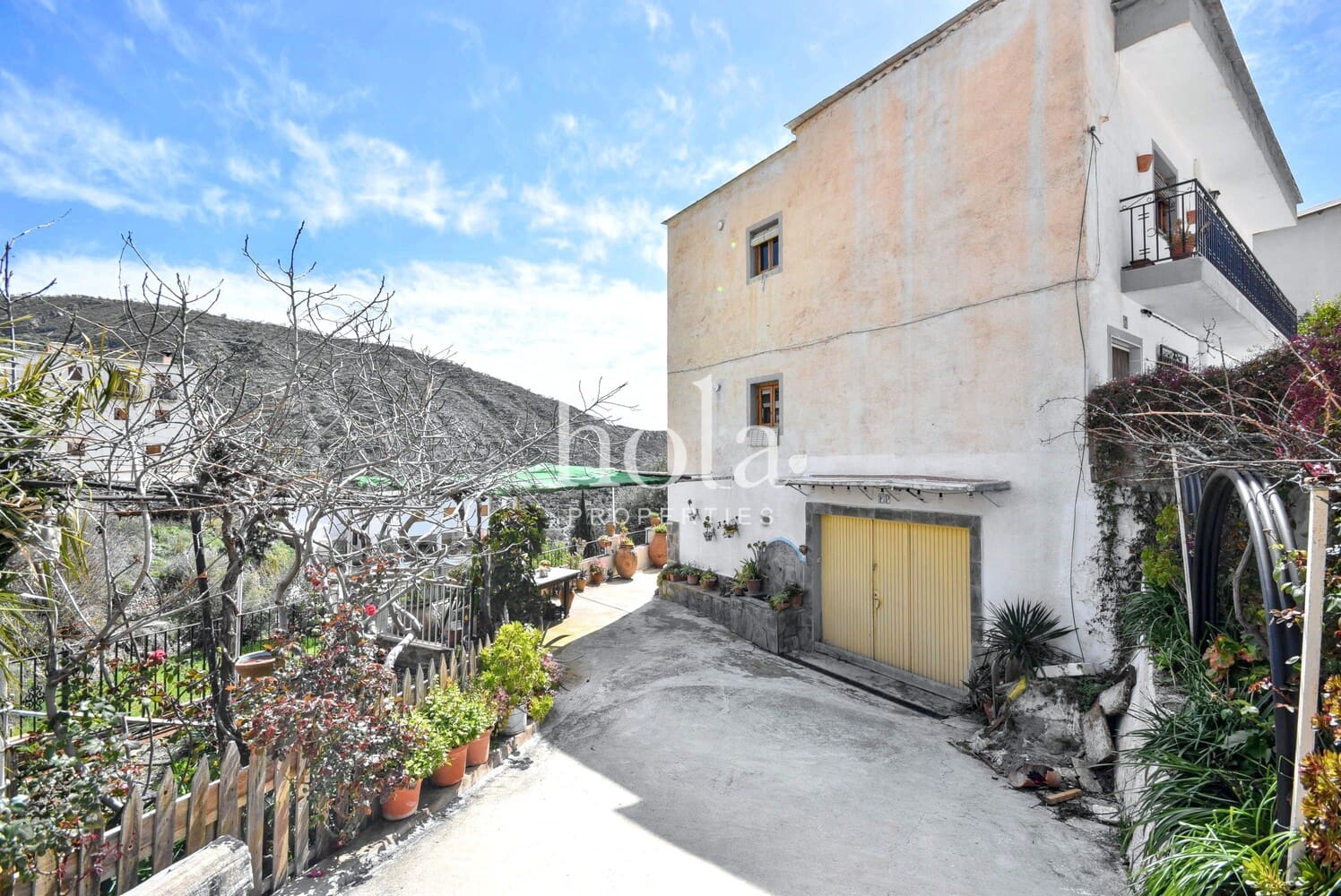 8 soveværelse Byhus til salg i Nevada med garage - € 110.000 (Ref: 8910104)