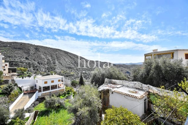 8 makuuhuone Omakotitalo myytävänä paikassa Nevada mukana 
autotalli - 110 000 € (Ref: 8910104)