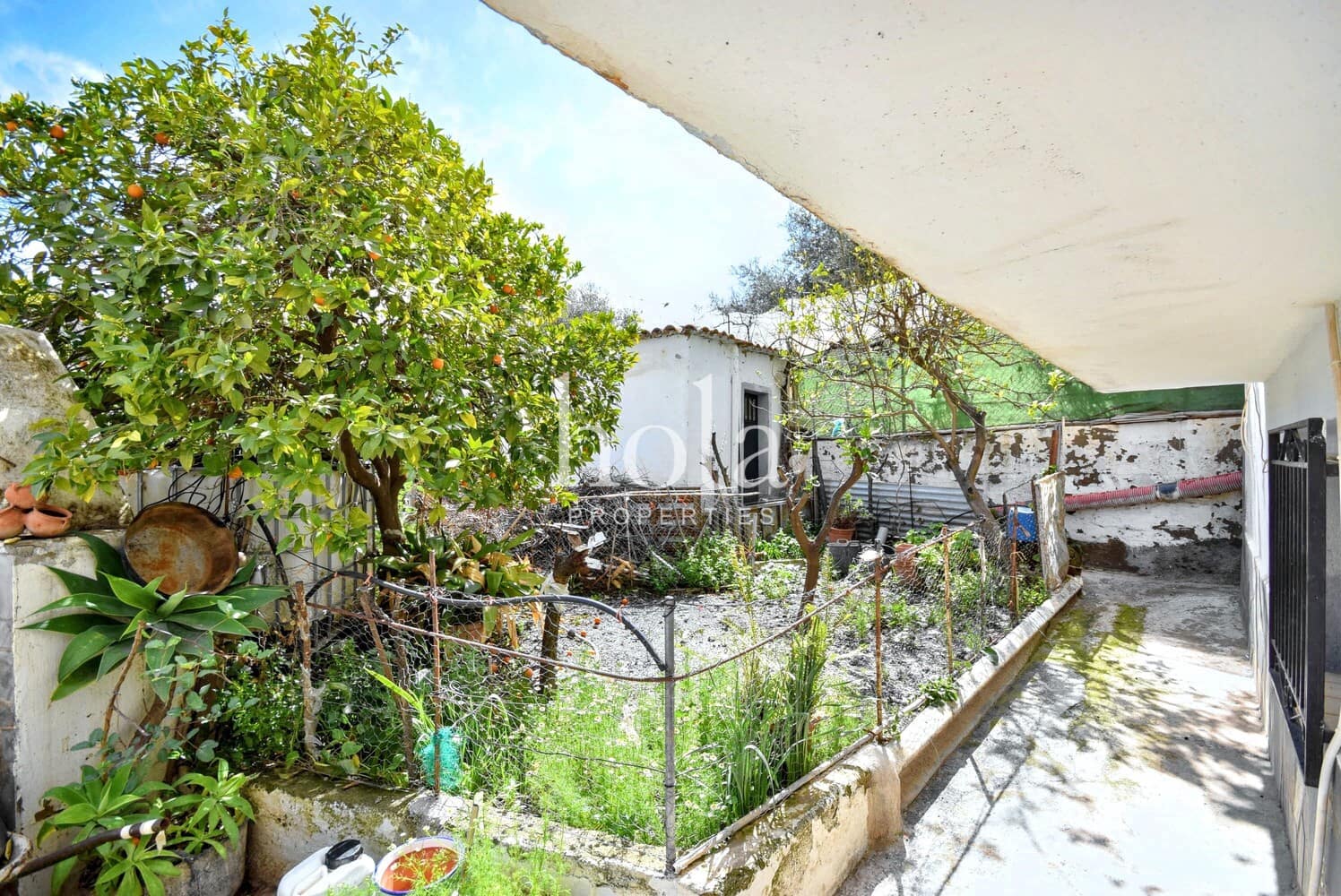 8 soveværelse Byhus til salg i Nevada med garage - € 110.000 (Ref: 8910104)