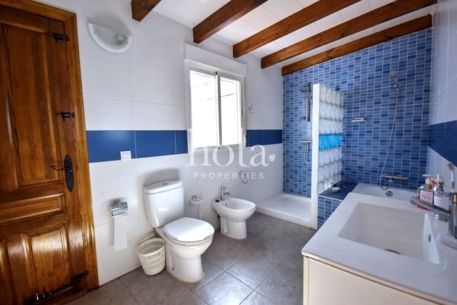 3 bedroom Finca/Country House for sale in Motril with garage - € 180,000 (Ref: 8998177)