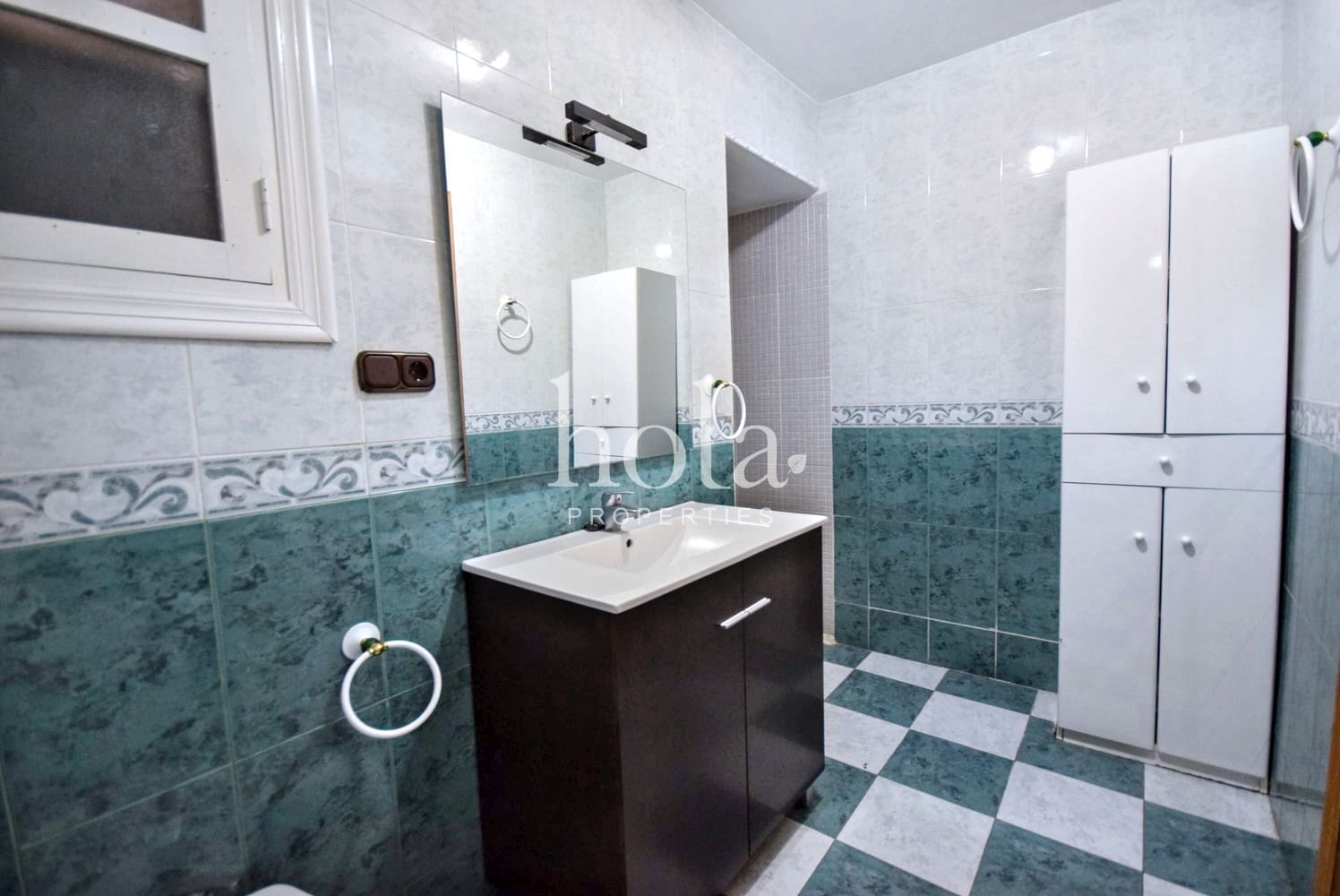 4 soveværelse Byhus til salg i Orgiva - € 120.000 (Ref: 9013275)