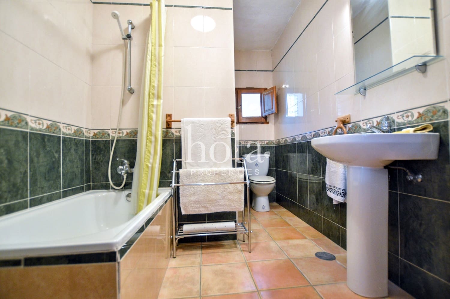 4 slaapkamer Finca/Landhuis te koop in Lanjaron met zwembad garage - € 275.000 (Ref: 9031193)