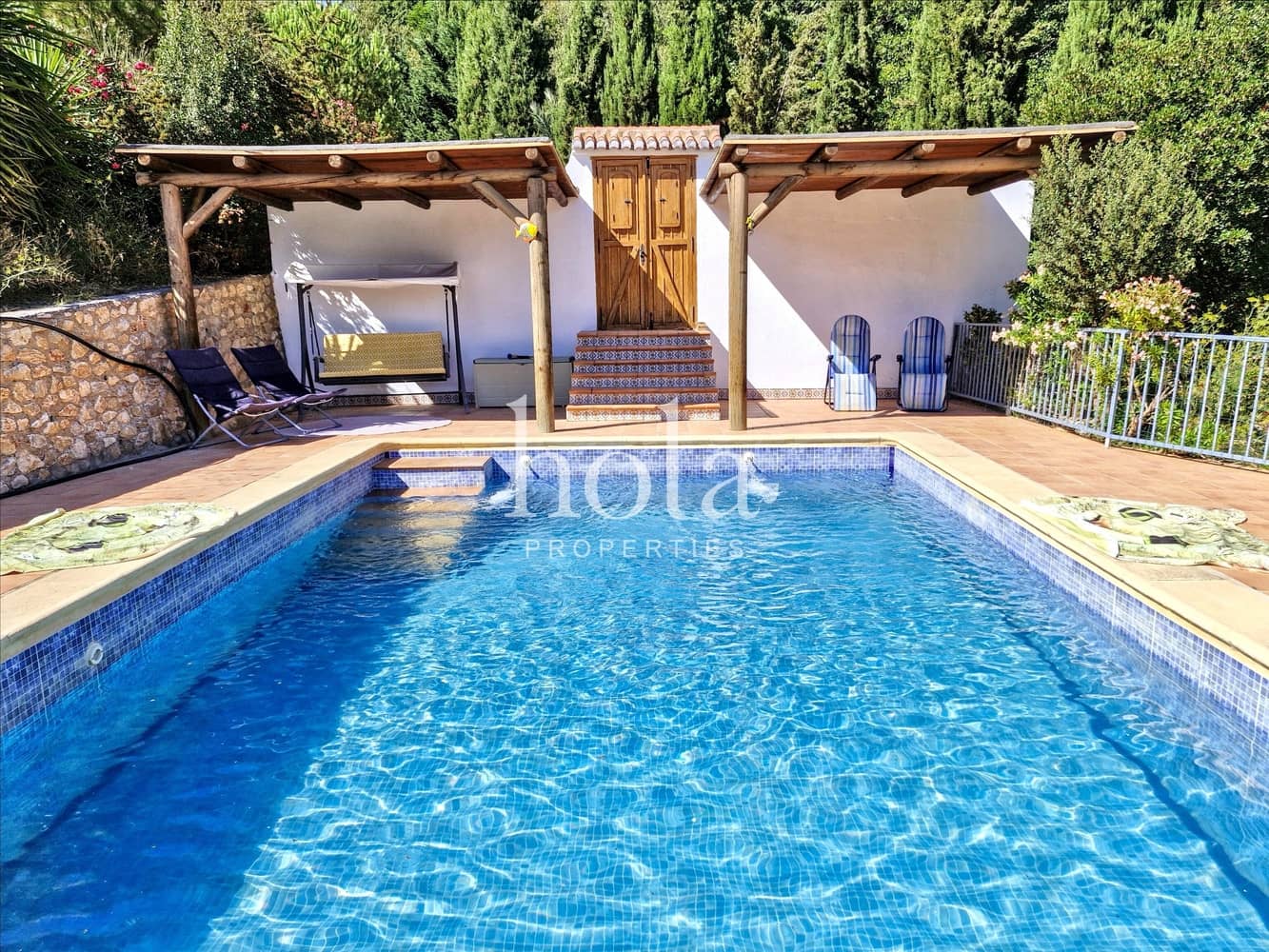 4 slaapkamer Finca/Landhuis te koop in Lanjaron met zwembad garage - € 275.000 (Ref: 9031193)