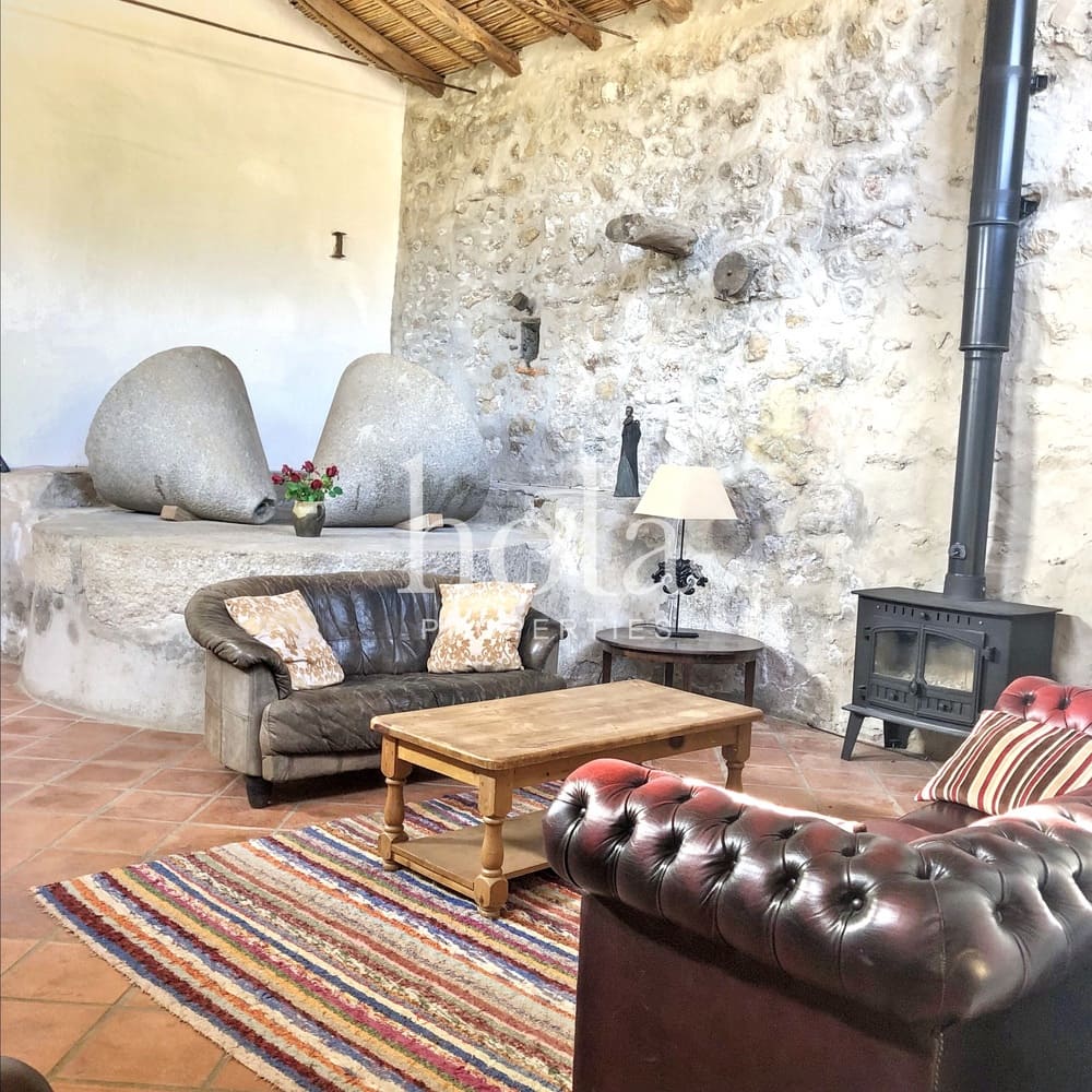 3 soveværelse Finca/Landehus til salg i Orgiva med swimmingpool garage - € 325.000 (Ref: 9197021)