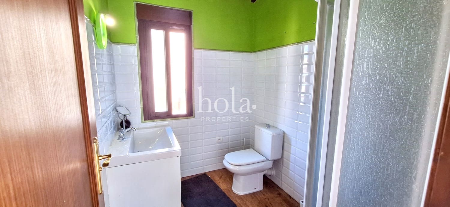 4 soveværelse Byhus til salg i Pinos del Valle - € 150.000 (Ref: 9327010)