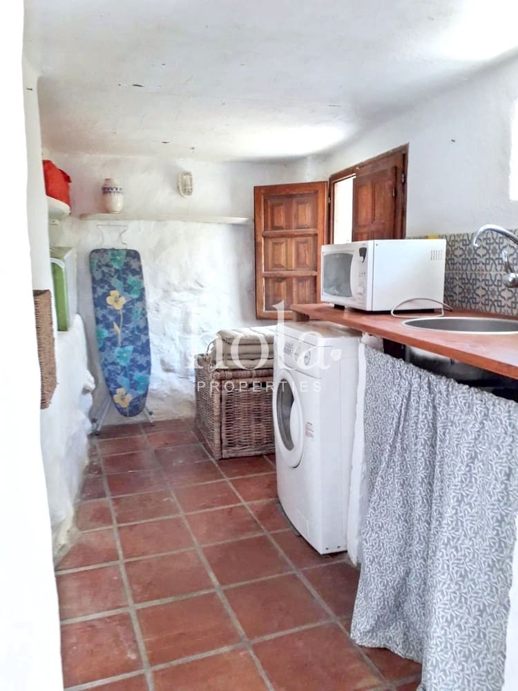 1 bedroom Finca/Country House for sale in Orgiva with pool - € 125,000 (Ref: 9371532)
