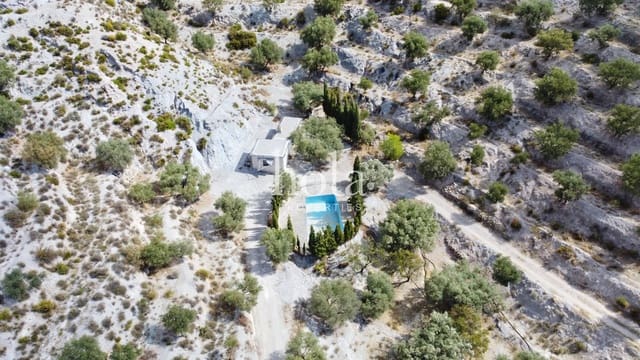 4 bedroom Finca/Country House for sale in Orgiva - € 260,000 (Ref: 9374698)