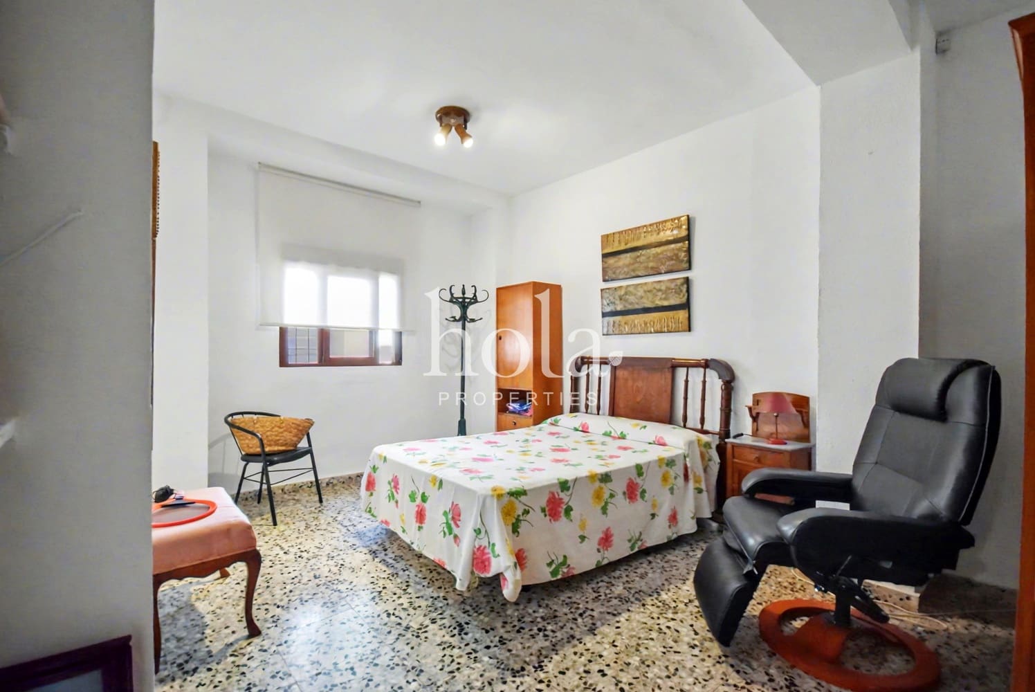 4 soverom Hus til salgs i Yegen med svømmebasseng garasje - € 250 000 (Ref: 9534891)