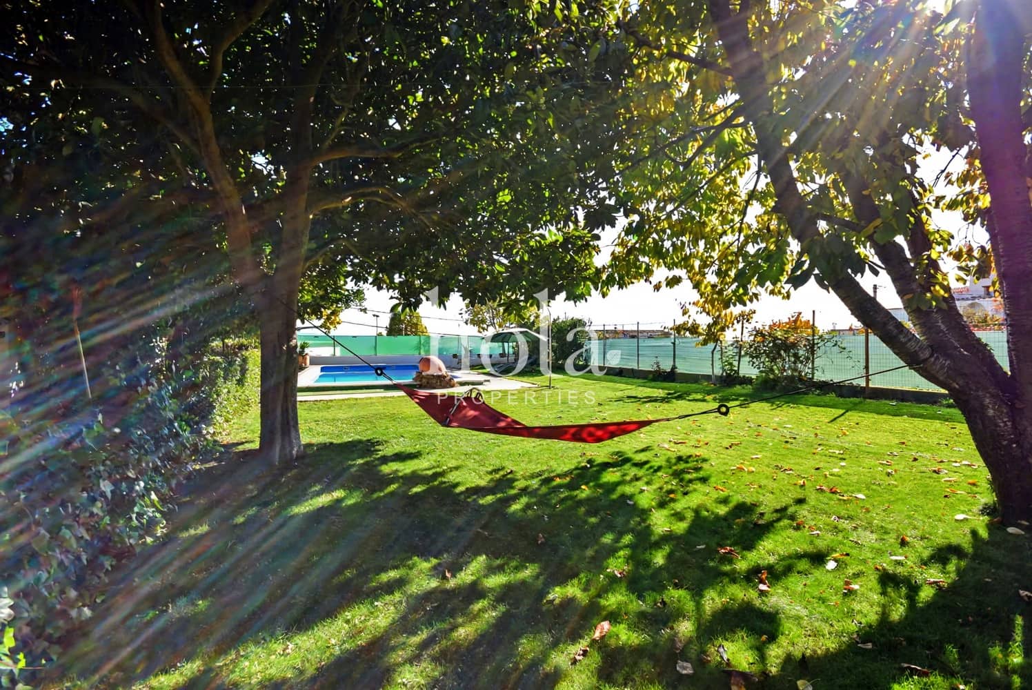 4 soverom Hus til salgs i Yegen med svømmebasseng garasje - € 250 000 (Ref: 9534891)