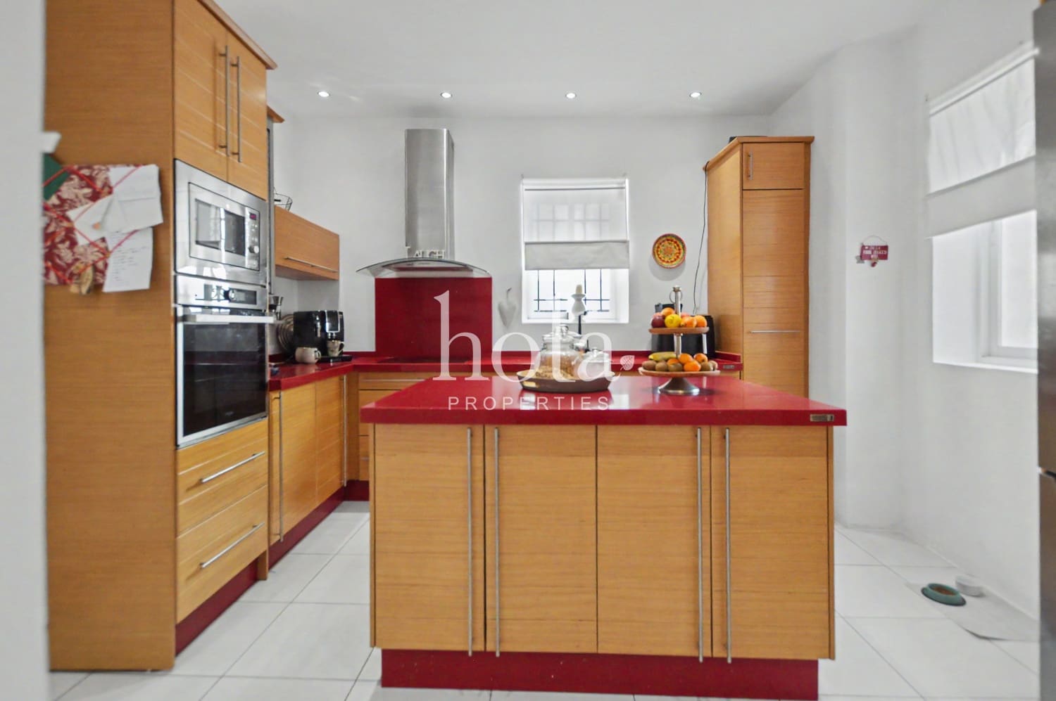 5 slaapkamer Huis te koop in Itrabo met garage - € 205.000 (Ref: 9809864)