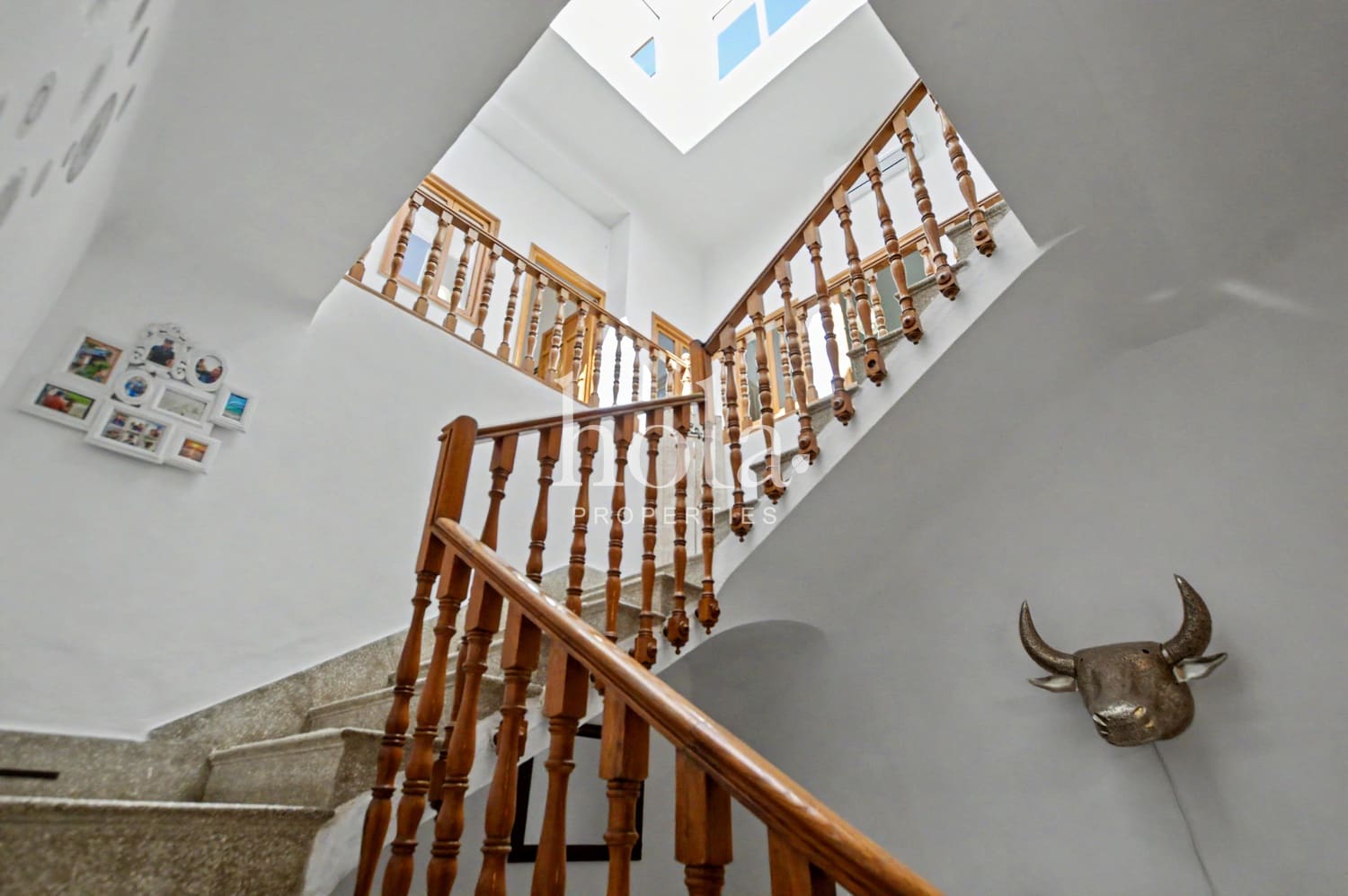 5 slaapkamer Huis te koop in Itrabo met garage - € 205.000 (Ref: 9809864)