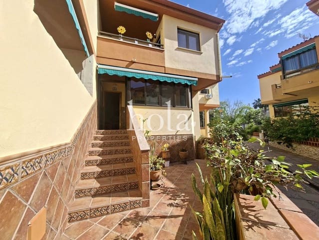 4 quarto Casa em Banda para venda em Salobreña com piscina garagem - 475 000 € (Ref: 9841785)