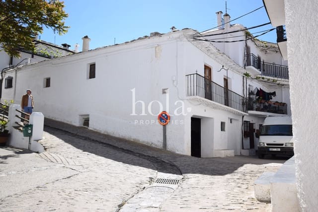 3 bedroom Townhouse for sale in Capileira with garage - € 120,000 (Ref: 9875554)