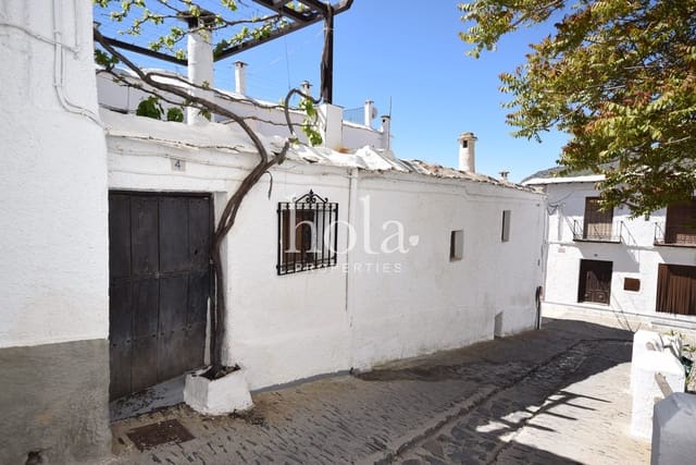 3 bedroom Townhouse for sale in Capileira with garage - € 120,000 (Ref: 9875554)