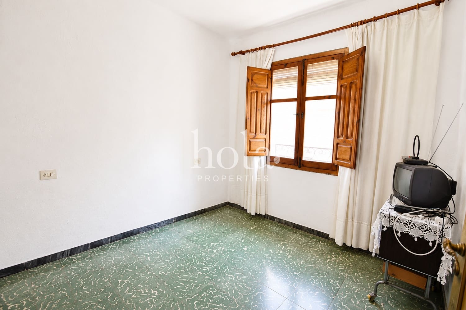 5 bedroom Townhouse for sale in Lanjaron - € 170,000 (Ref: 9897478)