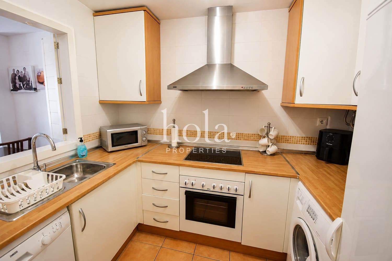 2 bedroom Apartment for sale in Velez de Benaudalla - € 130,000 (Ref: 9928389)