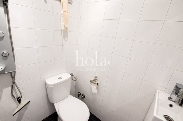 Hus til salgs i La Rabita, Albuñol - € 95 000 (Ref: 9943223)