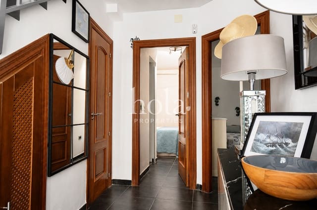 Hus til salgs i La Rabita, Albuñol - € 95 000 (Ref: 9943223)