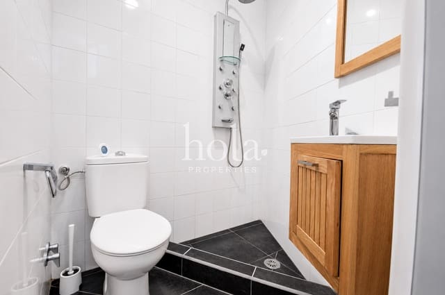 Hus til salgs i La Rabita, Albuñol - € 95 000 (Ref: 9943223)