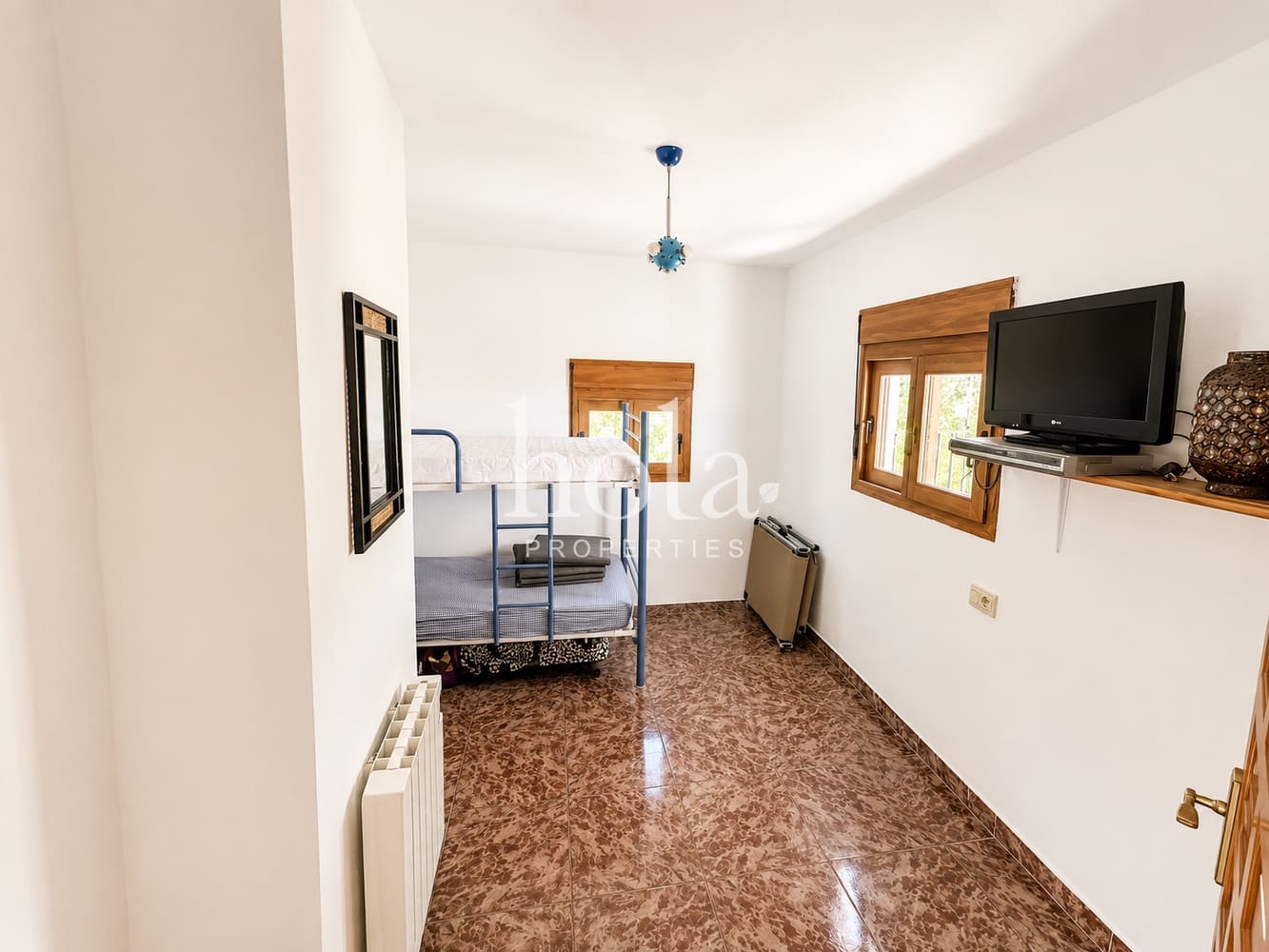 4 quarto Casa em Banda para venda em Yegen - 150 000 € (Ref: 9965541)