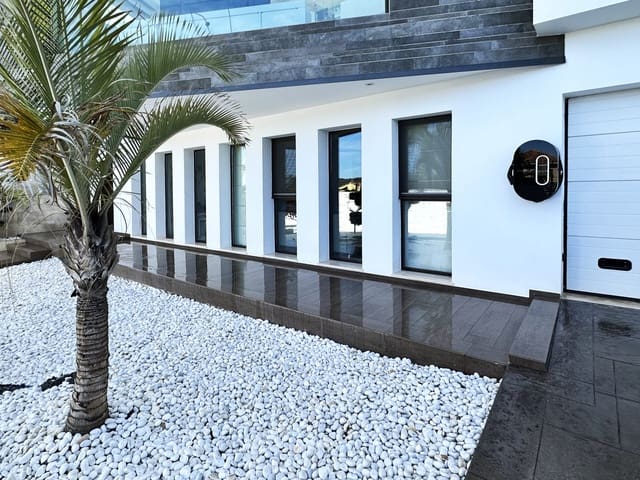 5 camera da letto Villa in vendita in Javea / Xàbia con piscina - 2.350.000 € (Rif: 9471624)