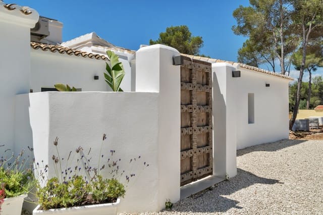 4 bedroom Villa for sale in Javea / Xàbia with pool - € 895,000 (Ref: 9618753)