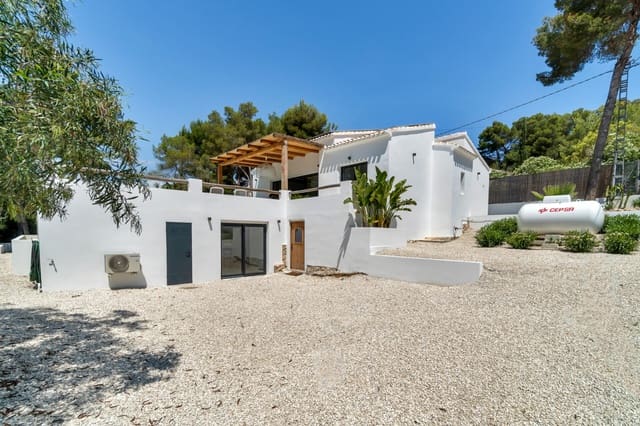 4 bedroom Villa for sale in Javea / Xàbia with pool - € 895,000 (Ref: 9618753)