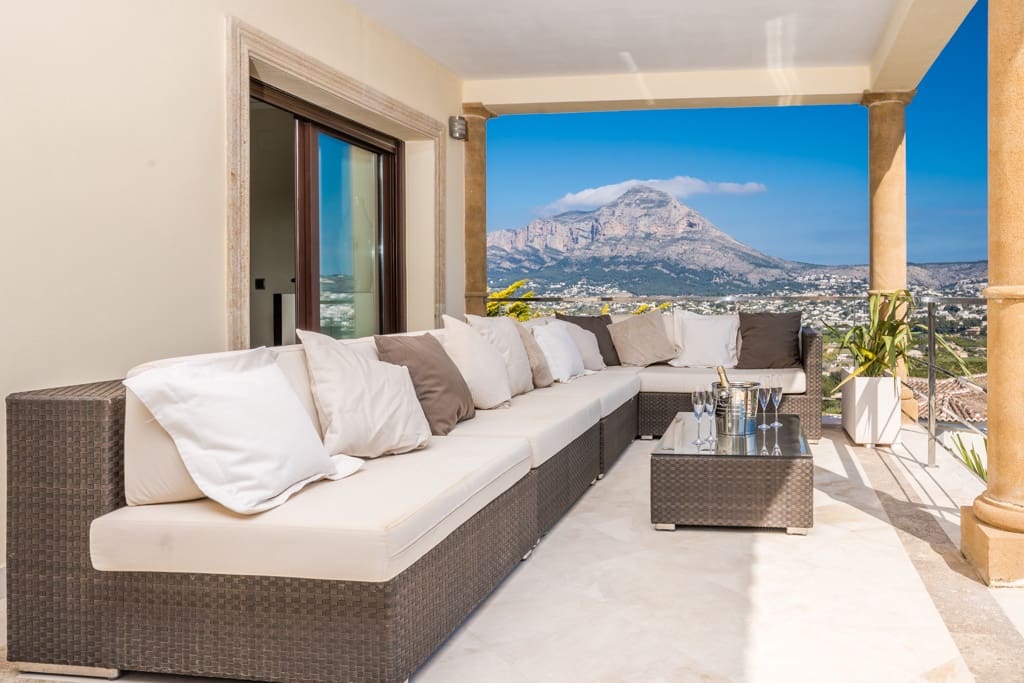 4 bedroom Villa for sale in Javea / Xabia with pool - € 1,395,000 (Ref: 9618754)