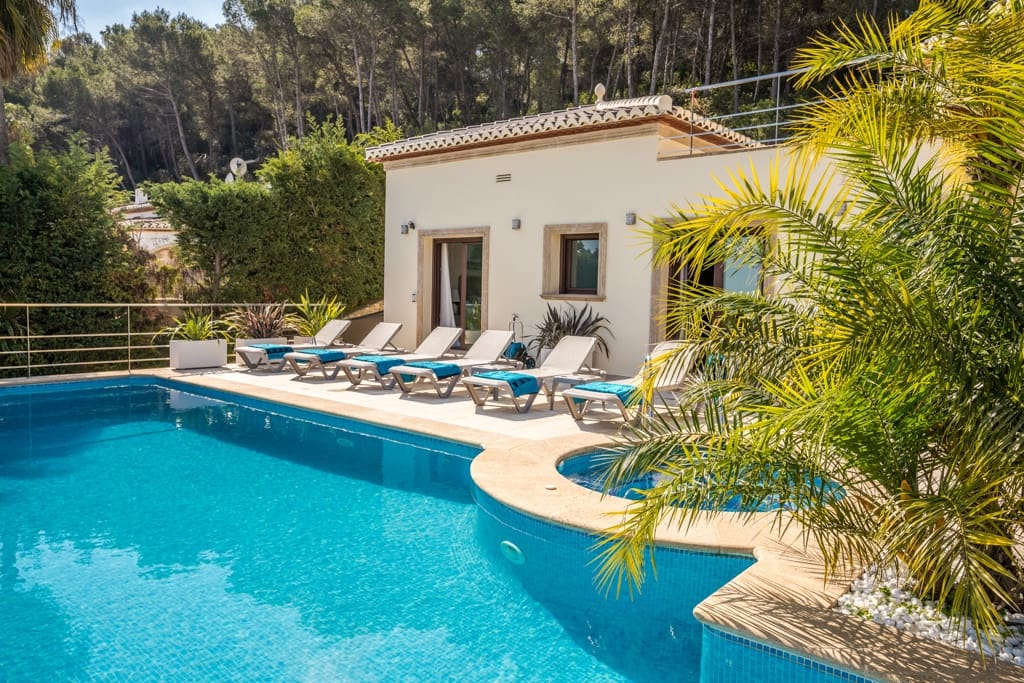 4 bedroom Villa for sale in Javea / Xabia with pool - € 1,395,000 (Ref: 9618754)
