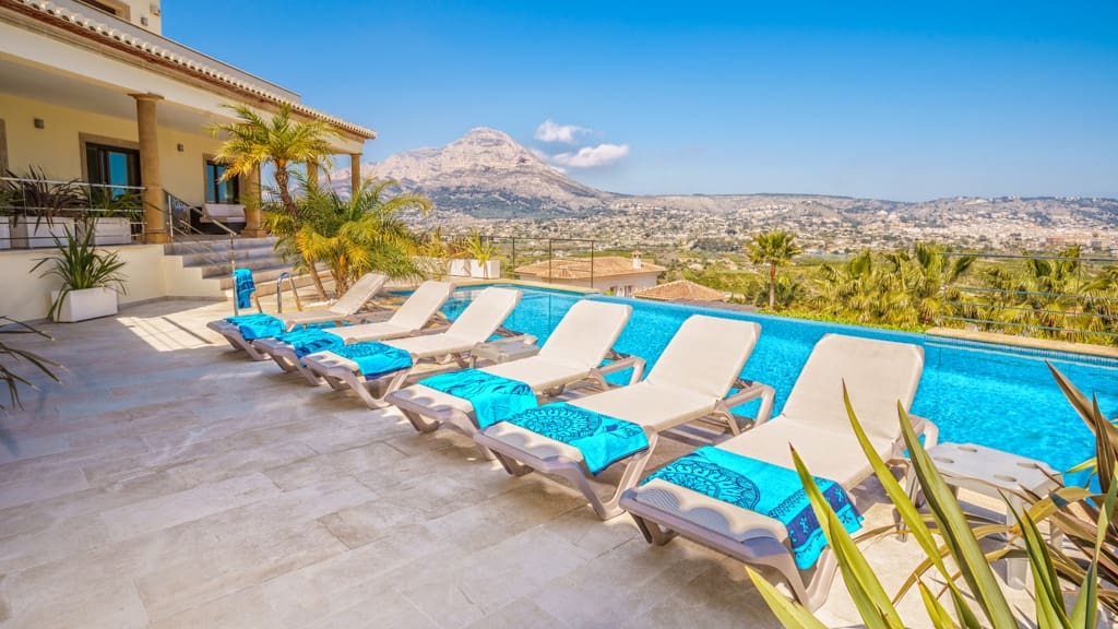 4 bedroom Villa for sale in Javea / Xabia with pool - € 1,395,000 (Ref: 9618754)