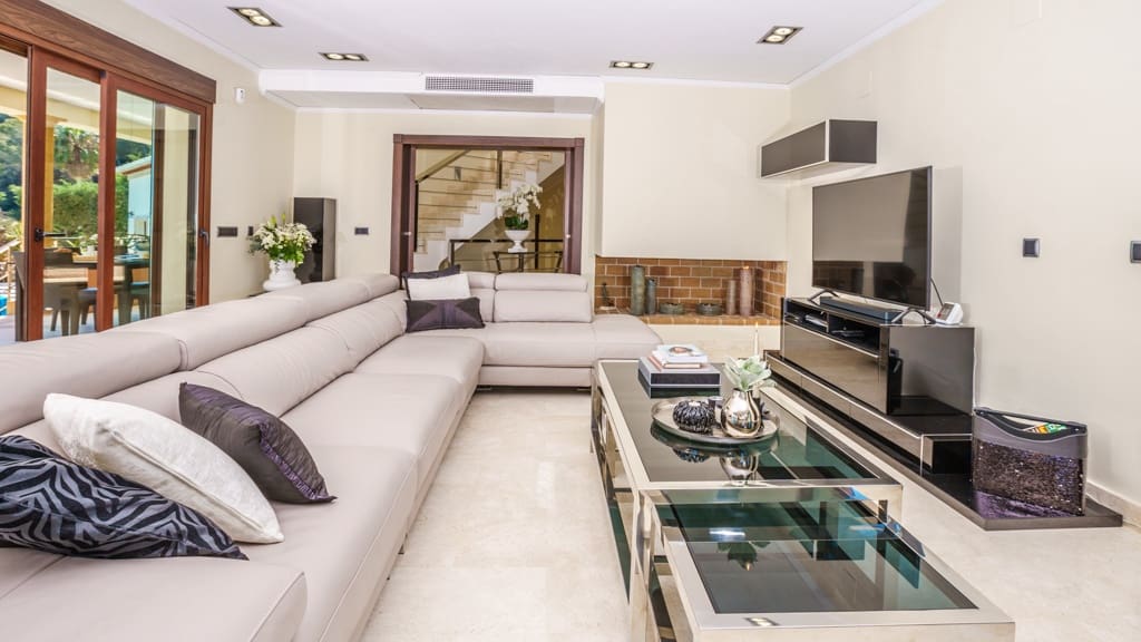 4 bedroom Villa for sale in Javea / Xabia with pool - € 1,395,000 (Ref: 9618754)